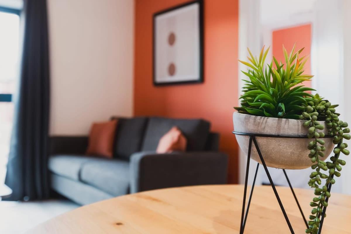Stayzeni, Hardwick House Derby 2 Bed Apartment ภายนอก รูปภาพ